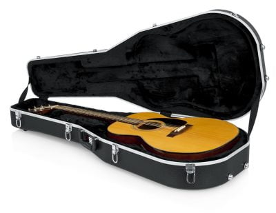 Gator Deluxe Molded Dreadnought Guitar Case