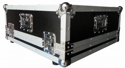 GigGear heavy duty road case in black and silver shown from a side angle
