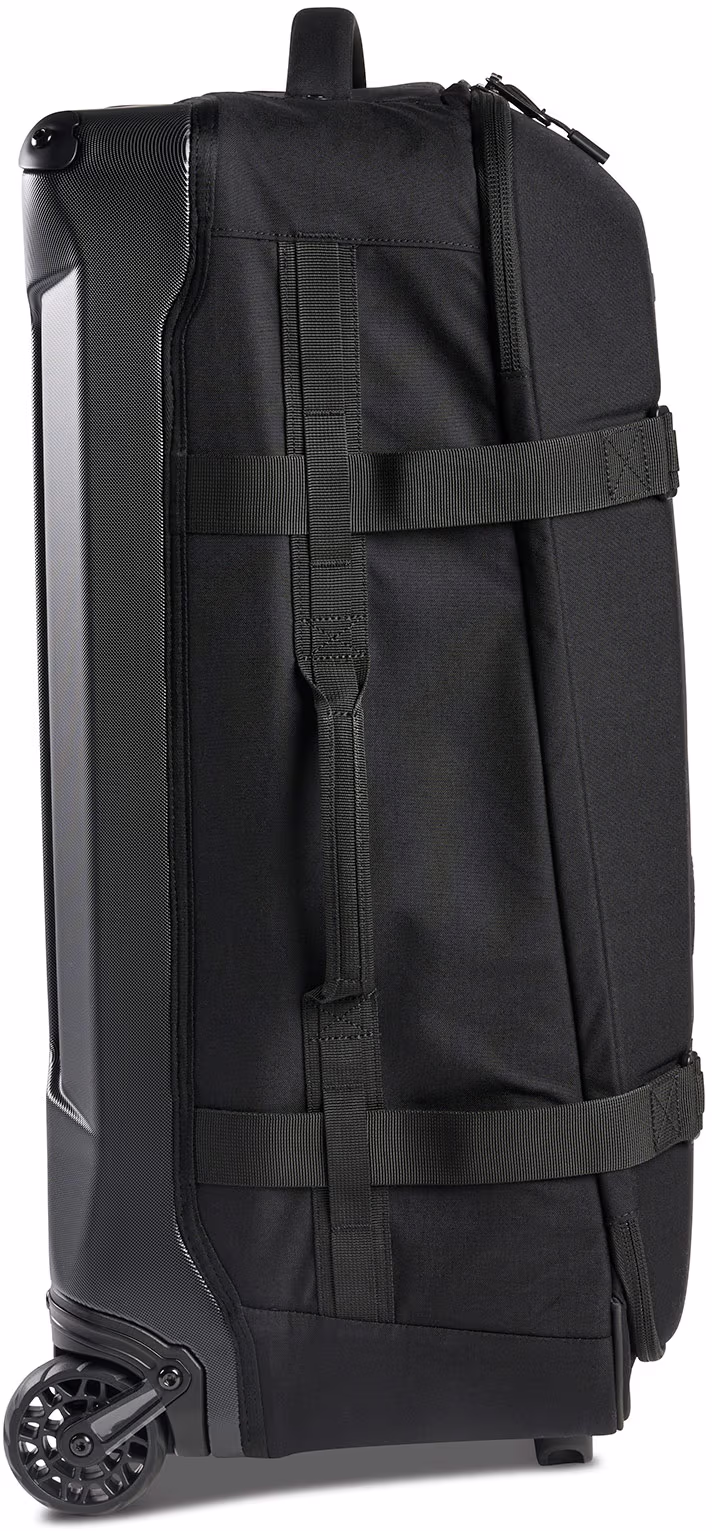 pelican hy28 aegis rolling duffel black 03 Pelican HY28 Aegis Check-In Rolling Hybrid Duffel - Image 3